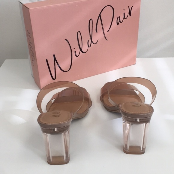 New WB Woman’s Wild Pair Heeled Sandals - Picture 4 of 5